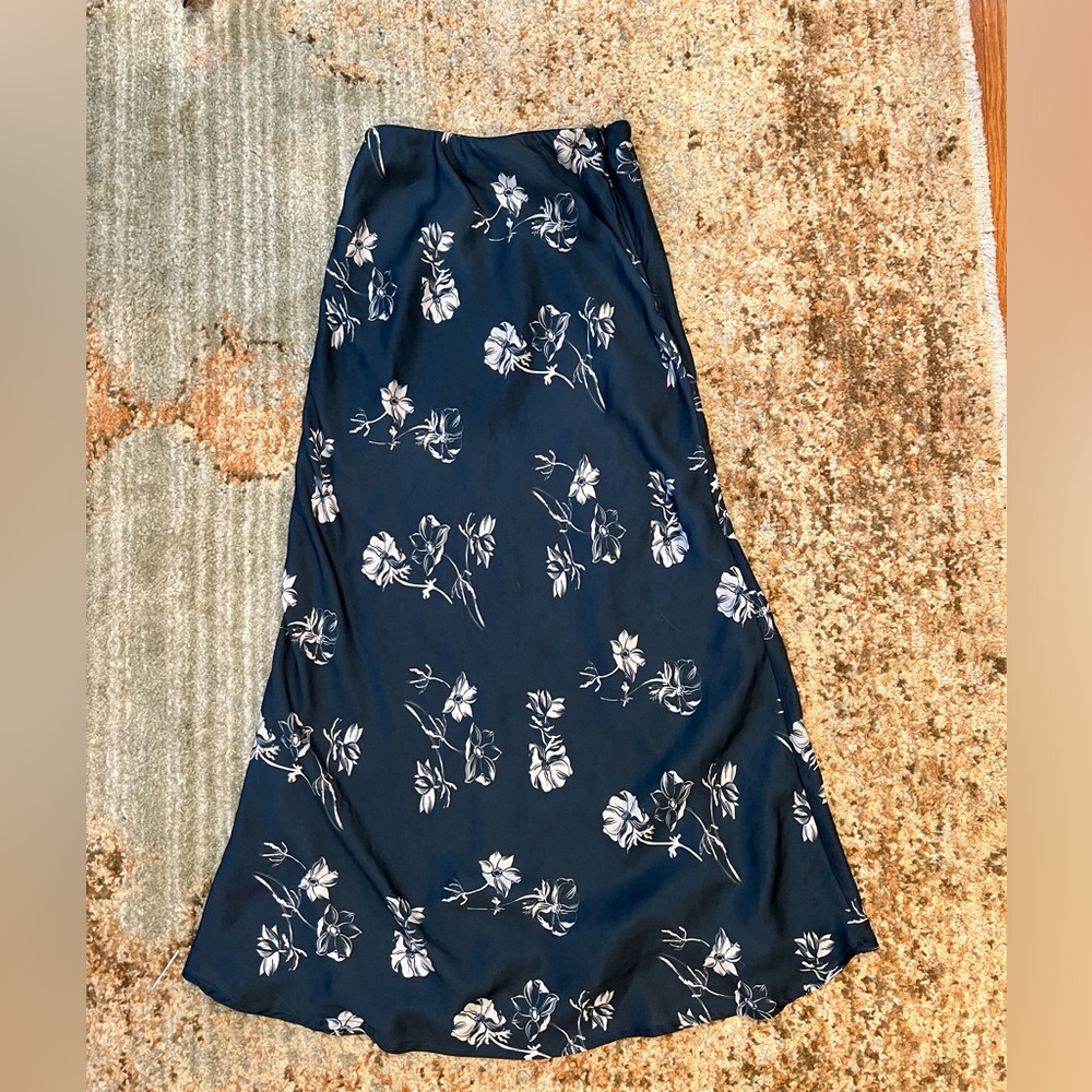 Urban outfitters blue and white tropical floral print maxi skirt